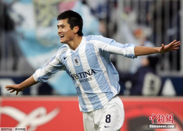 邵佳一接任国足主帅肩负冲击世界杯重任