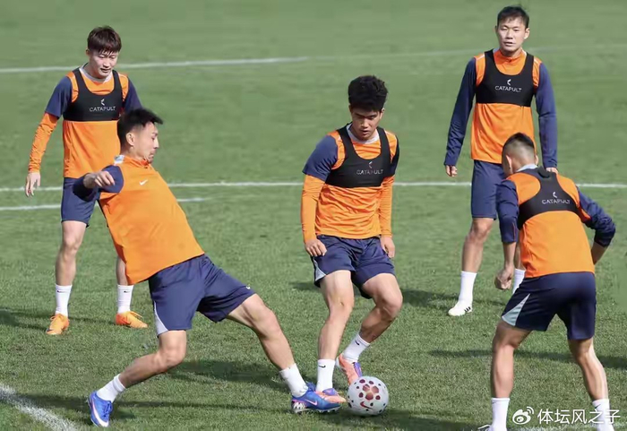 泰山队年轻球员遭边缘化 老将续约引发用人争议